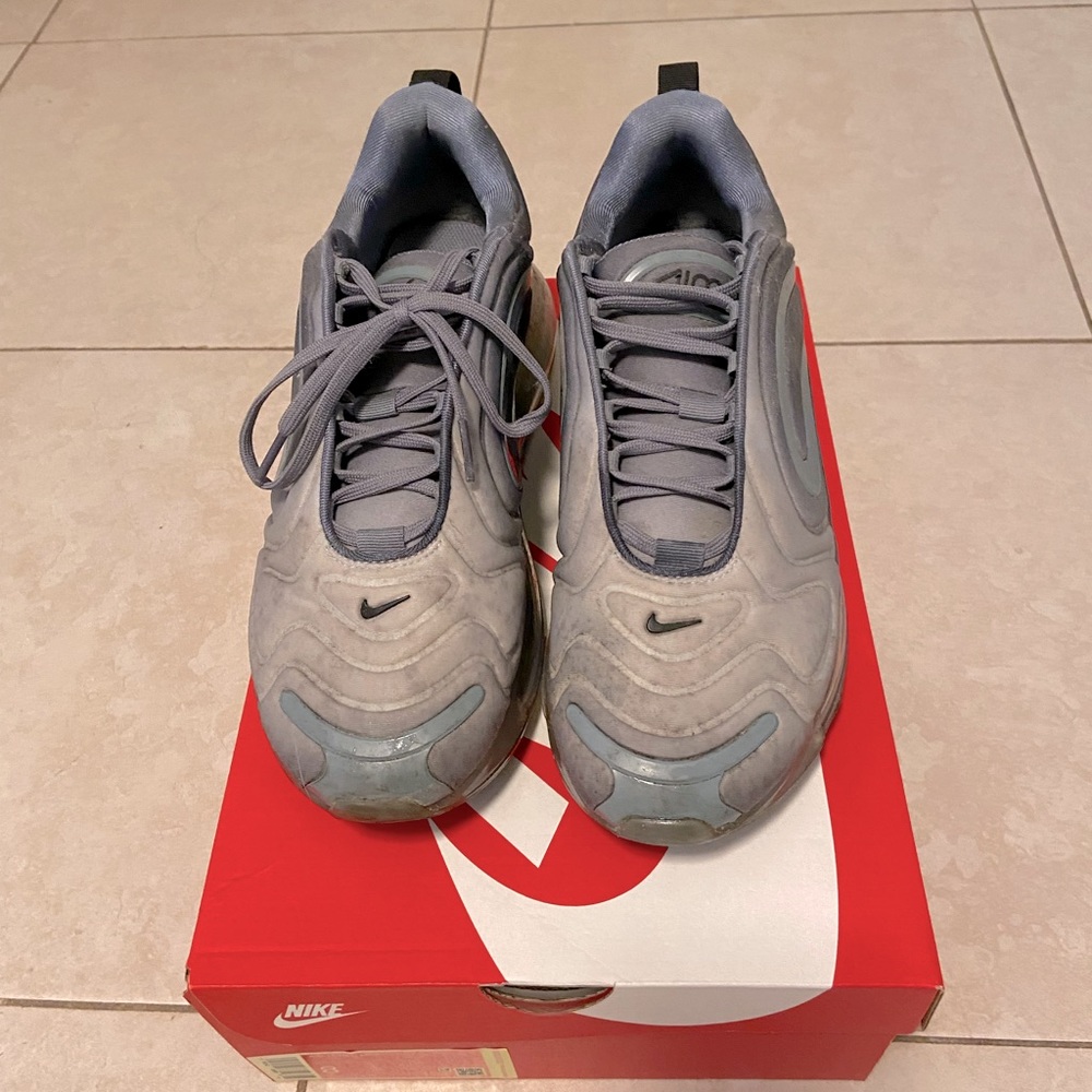Pre owned Nike air max 720